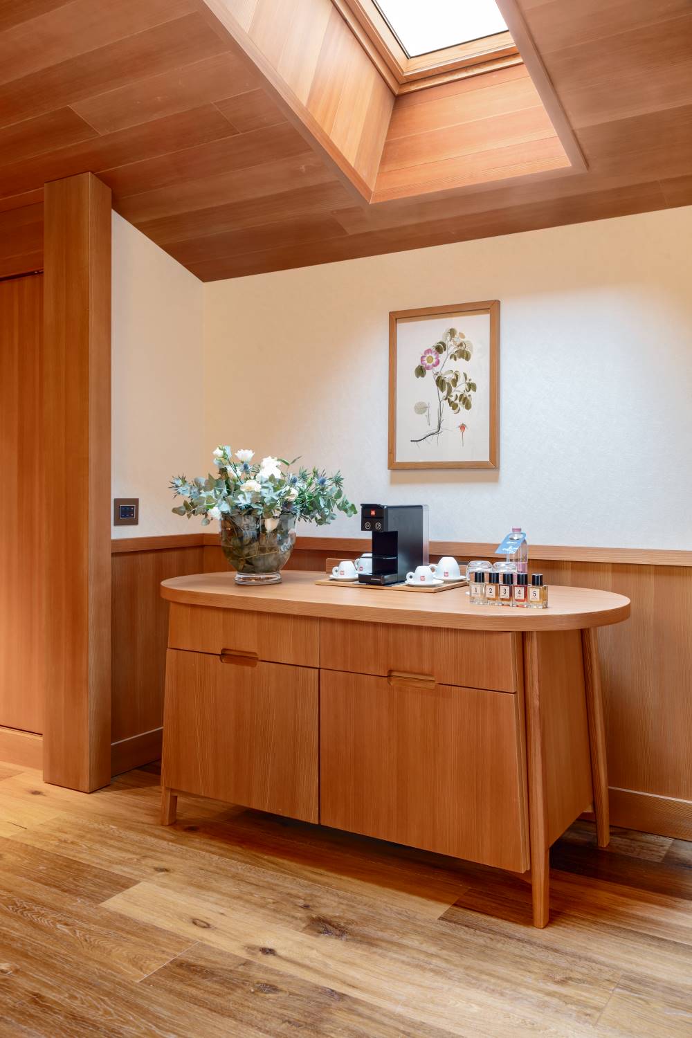 Penthouse Suite — image 12