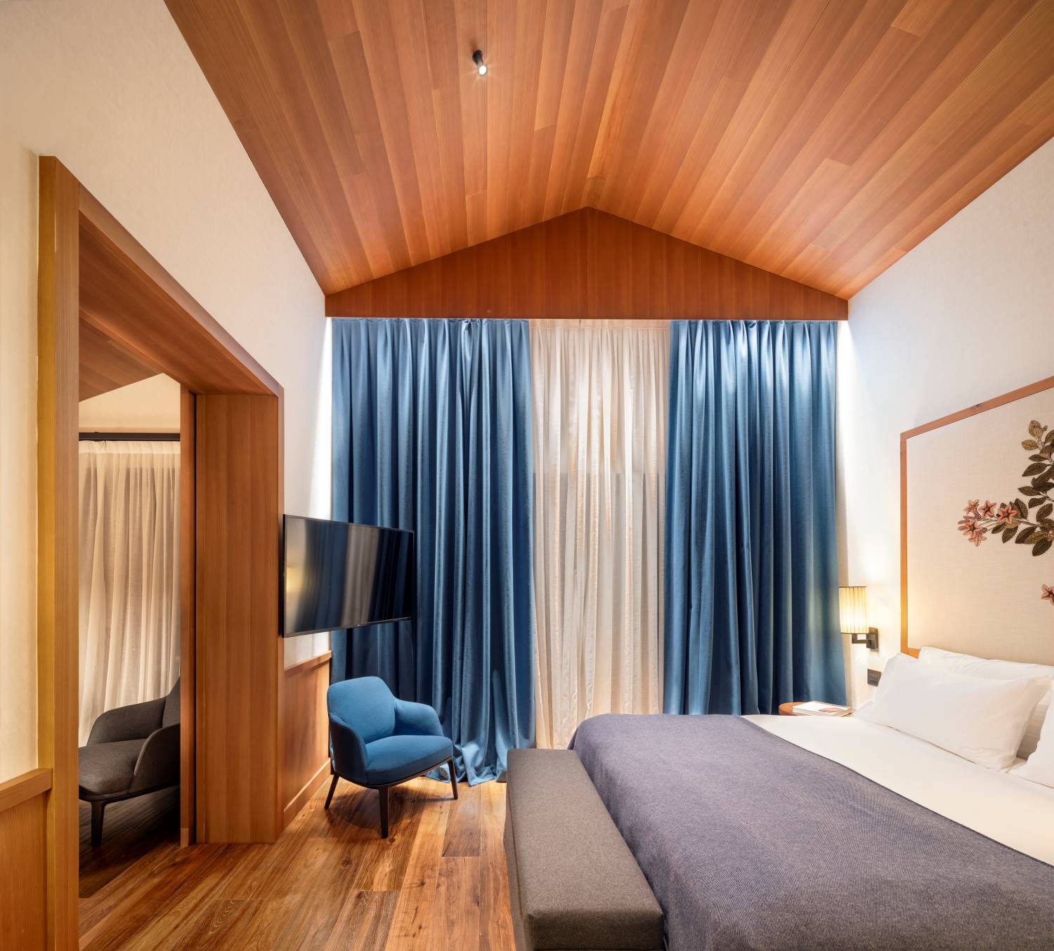 Penthouse Suite — image 6