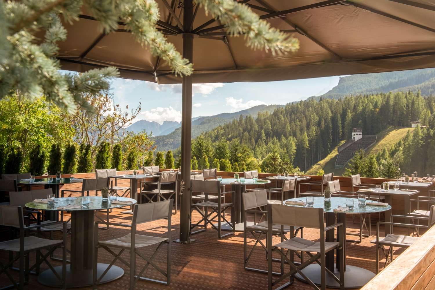 Faloria Mountain Spa Resort restaurant dining room