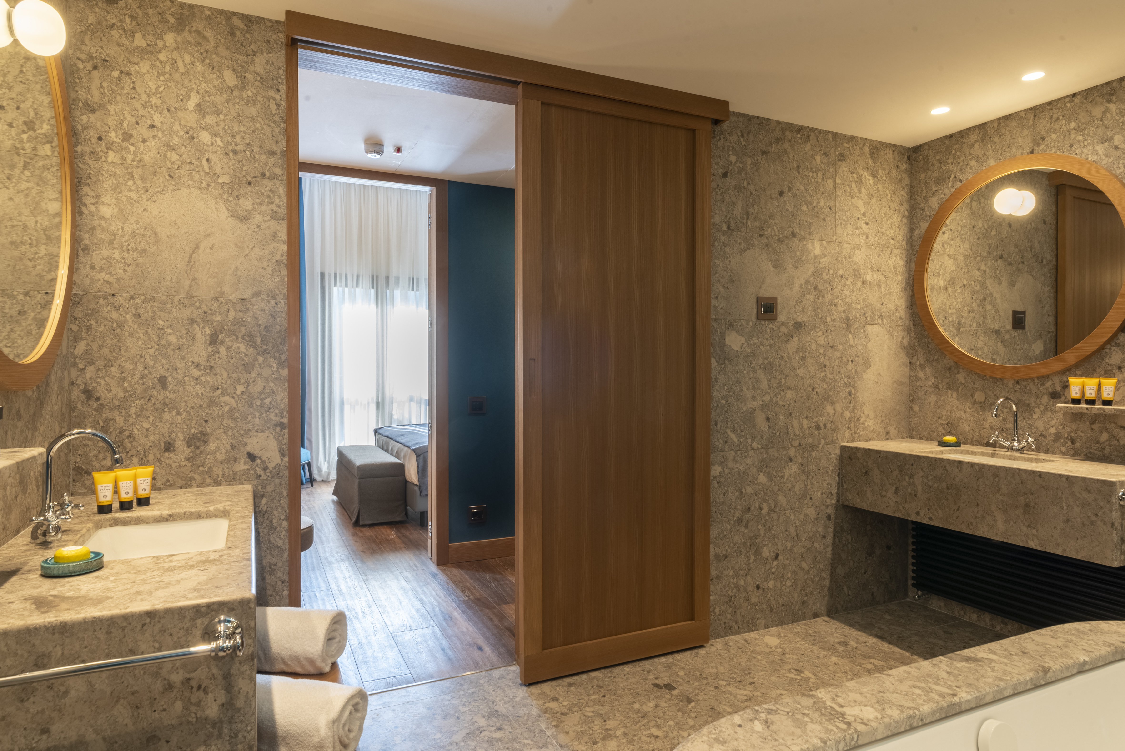 Rooms & Suites — Faloria Mountain Spa Resort Cortina d'Ampezzo
